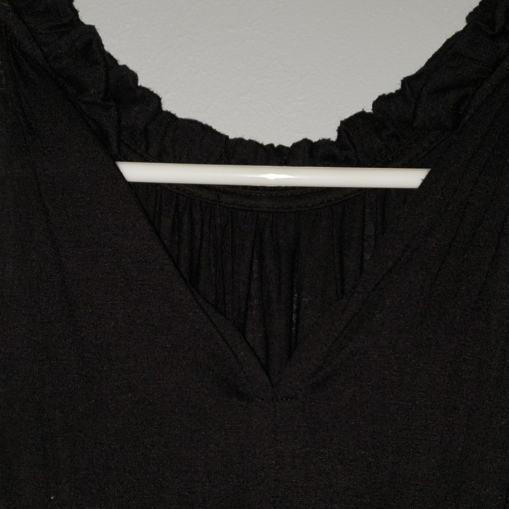 Black Top - Picture 5 of 7